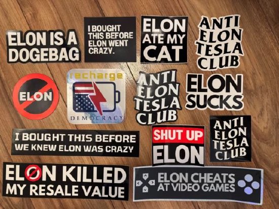 大财配资 美国网店主售卖反马斯克车贴一月狂赚10万美元